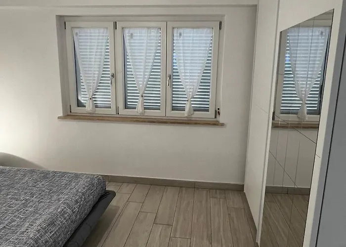 Apartment Elegant & Spacious 2br 2ba Unit With Private Patio Rom