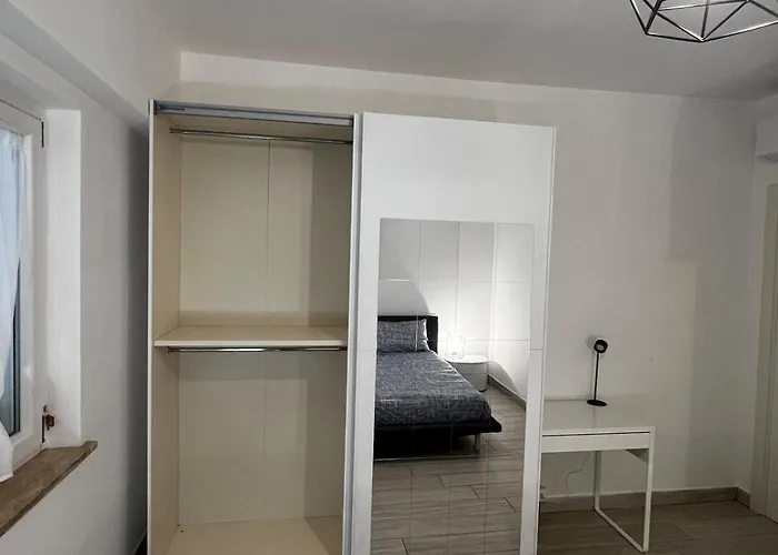 Elegant & Spacious 2br 2ba Unit With Private Patio Apartment *
