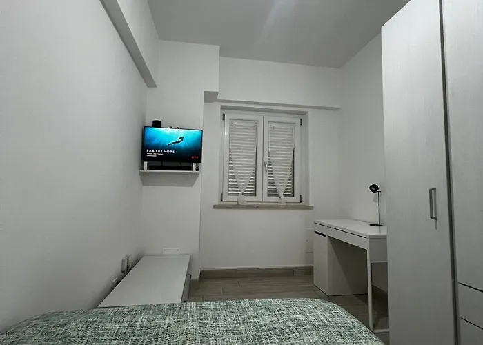 Elegant & Spacious 2br 2ba Unit With Private Patio * Rom