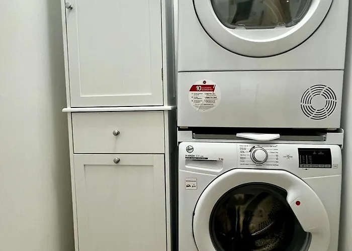 Apartment Elegant & Spacious 2br 2ba Unit With Private Patio