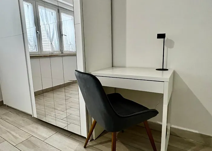 Elegant & Spacious 2br 2ba Unit With Private Patio Rom